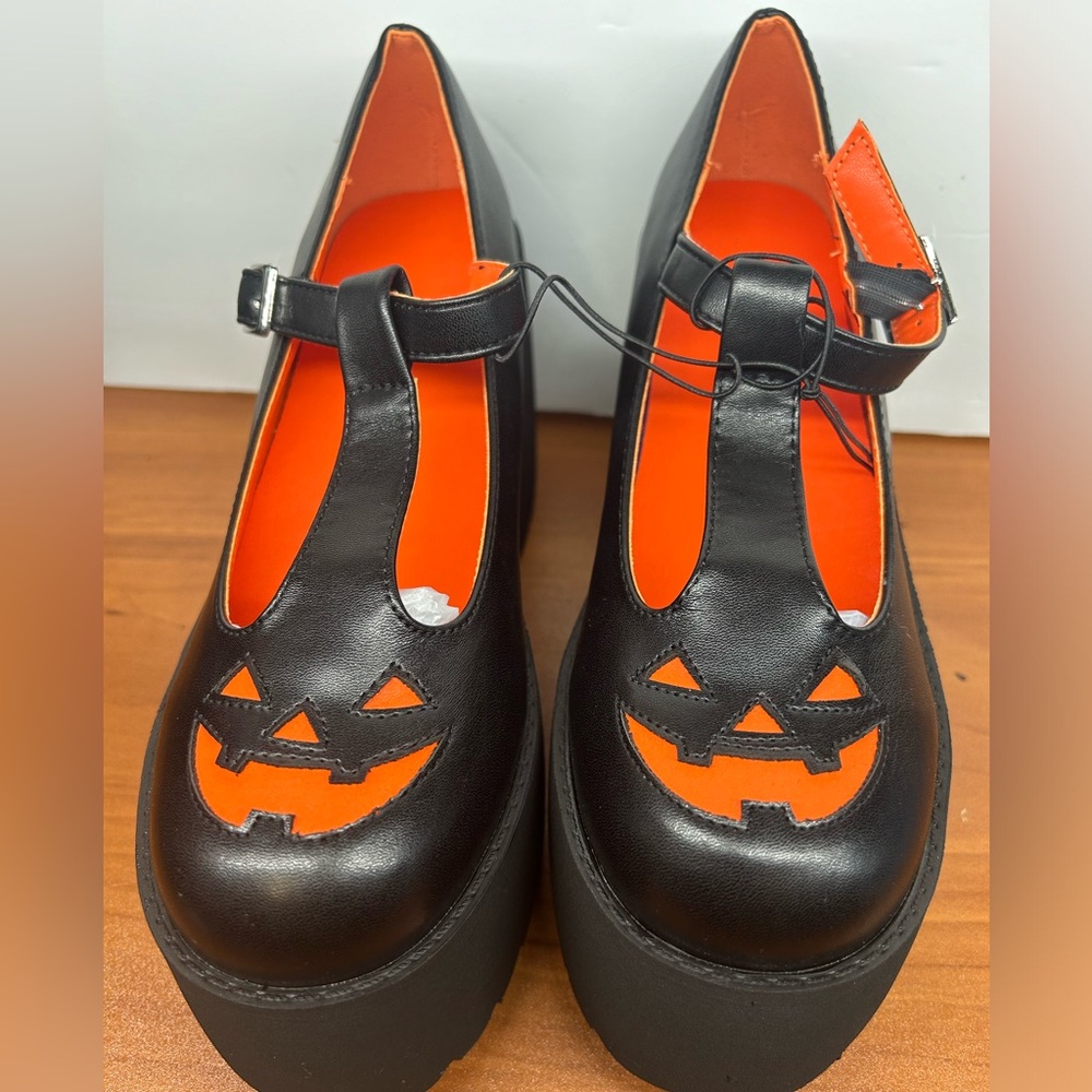Pumpkin Platform Mary Janes T-Strap Shoes Size 9